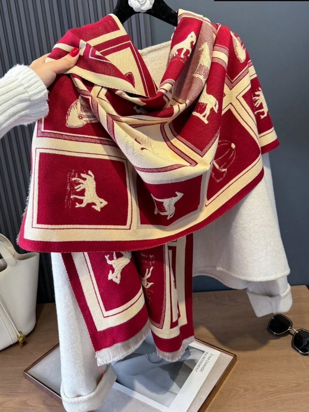Red Elegant Women's horse Animal Jacquard Warm Scarf